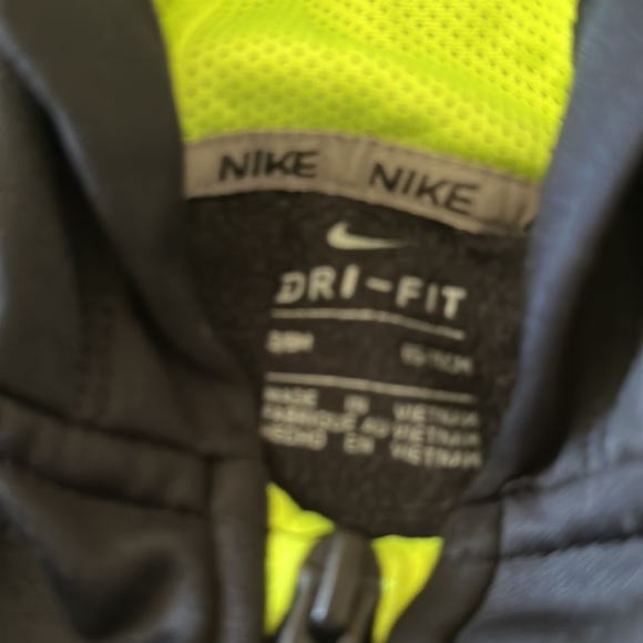 Boys 3-6 month nike tracksuit - Picture 3 of 3